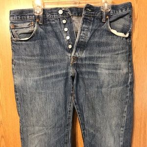 PRICE REDUCED!!--Levi’s 501 Jeans Size 34x32